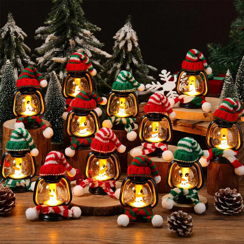 【🎄 Prineste si domov bohatú vianočnú atmosféru!】Vianočné dekoratívne mini snehuliak s čiapkou a šatkou
