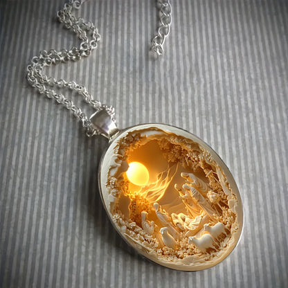 🙏🏻Prívesok s Ježišovým narodením – Svetlo viery, večné požehnanie ✨