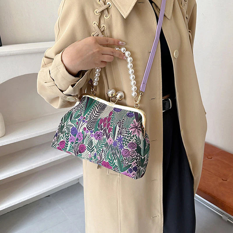 Floral Shell-Shaped Shoulder Bag – Elegant Design, Versatile Chain Strap, Spacious & Stylish