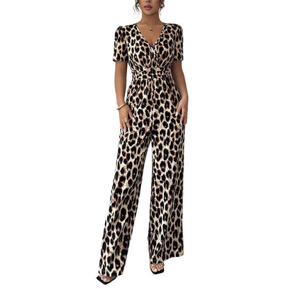 🐆 Štýlový overal s leopardovým vzorom a širokými nohavicami – okamžitý chic look! ✨