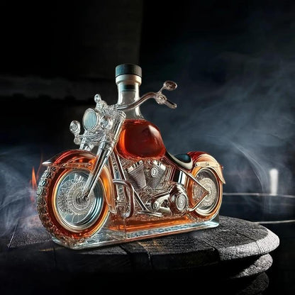 🏍️ Whisky karafa v tvare motocykla – štýlový doplnok do vášho baru! 🥃