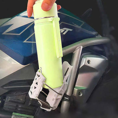 🏍️ Unavený z pitia počas jazdy na motorke? Drž si nápoj bezpečne a pohodlne! ☕