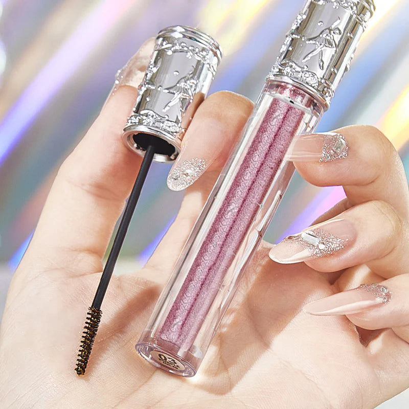 ✨ Iskrivá vodoodolná riasenka s glitterom – tvoje oči budú žiarivo hviezdiť celý deň aj večer! 💫🔥