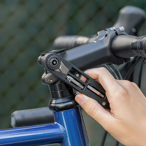 🚲✨ Multifunkční páčka na pneumatiky s račnou – must-have pro každého cyklistu