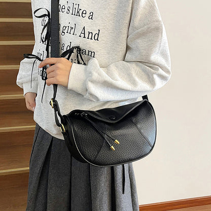 👜 Minimalistická crossbody kabelka Dumpling – štýl a praktickosť v jednom