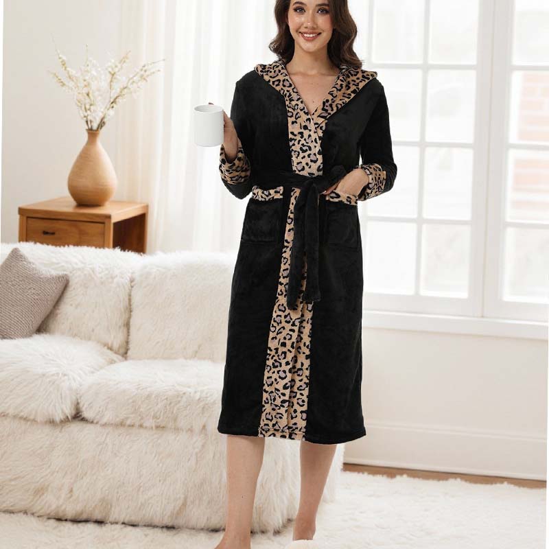 【🐆Elegantný dizajn a kontrastné farebné detaily】Kobiety Przytulny szlafrok z kapturem w panterkę