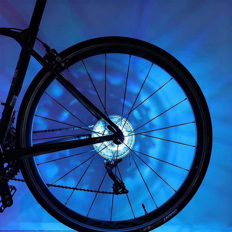 🌟 LED Svetlo Na Náboji Bicykla – Bezpečnosť A Štyl Pre Nočnú Jazdu! 🚴♂️